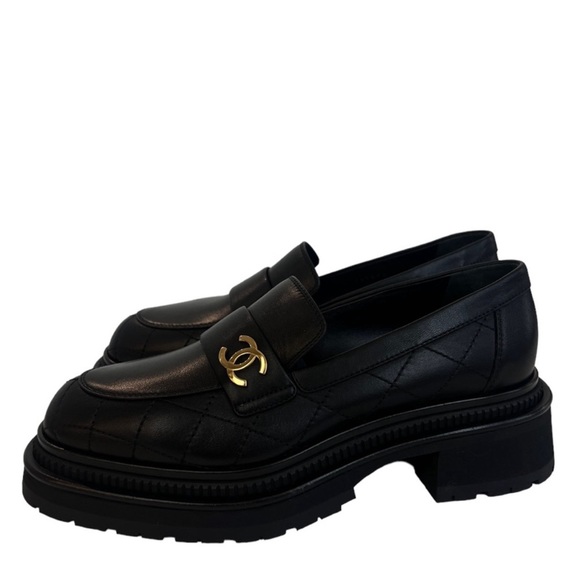CHANEL  Interlocking CC Logo Loafers - Picture 3 of 12